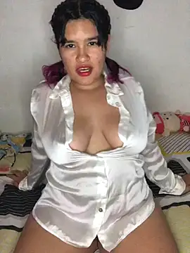 Snapshot of Beba_103 chatting on 13, 12, 2025 Beba 103 online show from 13, 12, 2025