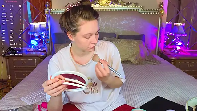 Snapshot of HolyBabyDoll chatting on 9, 11, 2025 HolyBabyDoll online show from 9, 11, 2025