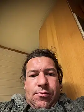 miguel910921 online show from 4, 2, 2026