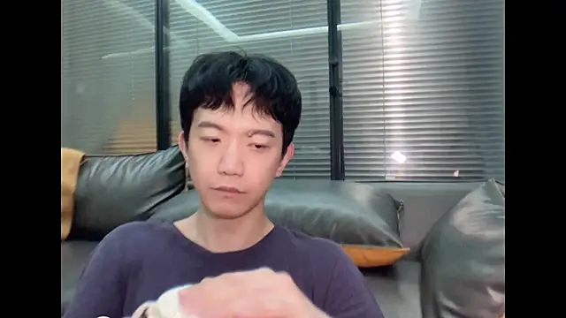 CouplingCry online show from 4, 12, 2025