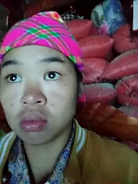 Snapshot of Mabel-122 chatting on 10, 11, 2025 Mabel-122 online show from 10, 11, 2025