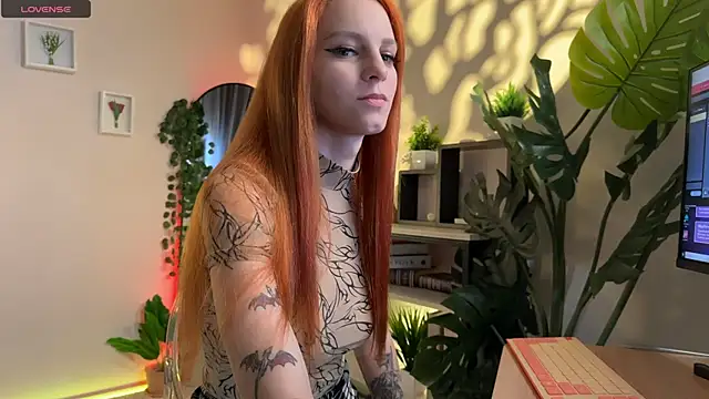 Snapshot of KatePalmers chatting on 10, 11, 2025 KatePalmers online show from 10, 11, 2025