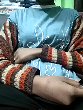 Snapshot of Hasinaji chatting on 9, 11, 2025 Hasinaji online show from 9, 11, 2025