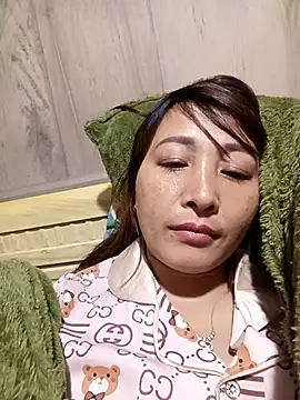 Missa-kute20 online show from 6, 1, 2026