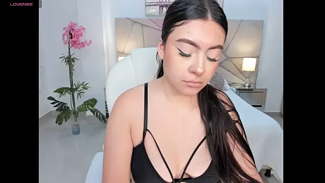 Maya vexx online show from 4, 12, 2025