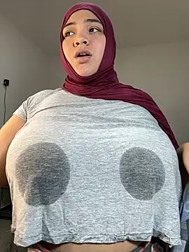 Snapshot of sweetmuslim01 chatting on 21, 2, 2025 sweetmuslim01 online show from 21, 2, 2025