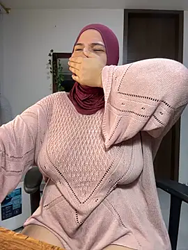 Snapshot of sweetmuslim01 chatting on 17, 9, 2025 sweetmuslim01 online show from 17, 9, 2025