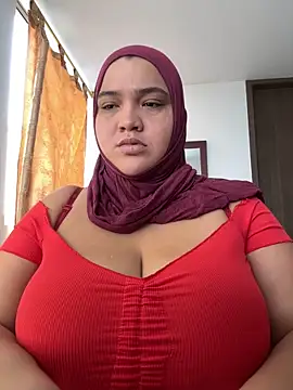 Snapshot of sweetmuslim01 chatting on 12, 10, 2025 sweetmuslim01 online show from 12, 10, 2025