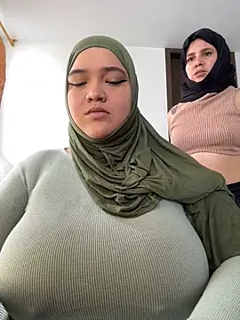 Snapshot of sweetmuslim01 chatting on 15, 12, 2025 sweetmuslim01 online show from 15, 12, 2025