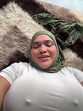 Snapshot of sweetmuslim01 chatting on 16, 4, 2026 sweetmuslim01 online show from 16, 4, 2026