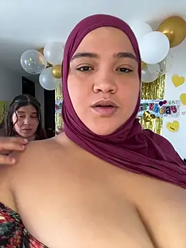 Snapshot of sweetmuslim01 chatting on 26, 4, 2026 sweetmuslim01 online show from 26, 4, 2026