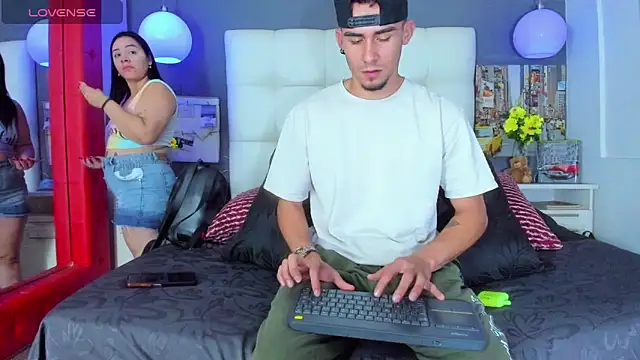 Sharon Tyga20 online show from 2, 12, 2025