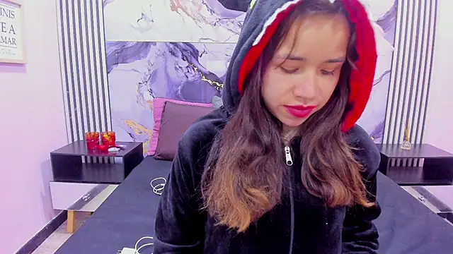 Snapshot of Hot_Barbie_Poku2 chatting on 11, 11, 2025 Hot Barbie Poku2 online show from 11, 11, 2025