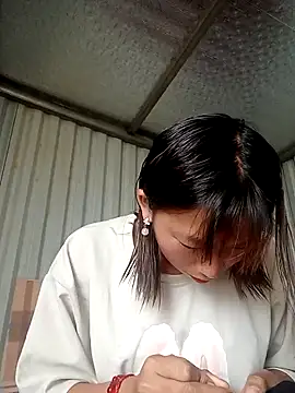 julybi online show from 9, 11, 2025