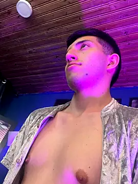 Snapshot of Un_Sluttyy chatting on 8, 11, 2025 Un Sluttyy online show from 8, 11, 2025