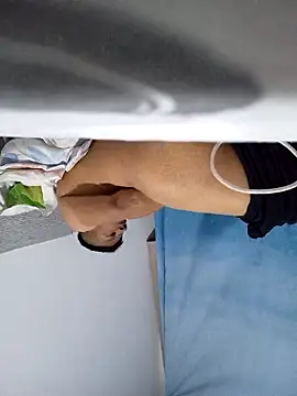 Snapshot of themorenofit08 chatting on 9, 2, 2026 themorenofit08 online show from 9, 2, 2026