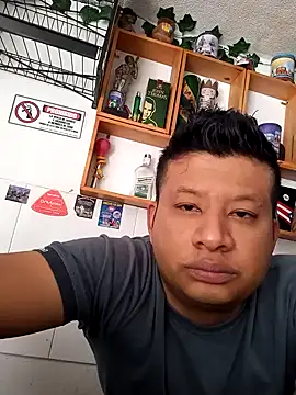 Snapshot of themorenofit08 chatting on 22, 2, 2026 themorenofit08 online show from 22, 2, 2026