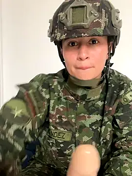 Miia Hoot online show from 13, 11, 2025