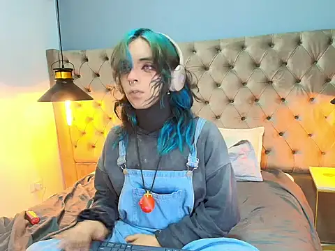 luxiel  online show from 6, 4, 2026