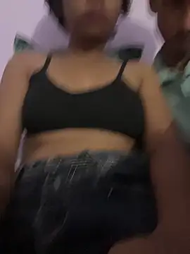 Snapshot of horny_sanya_cpl chatting on 8, 11, 2025 horny sanya cpl online show from 8, 11, 2025