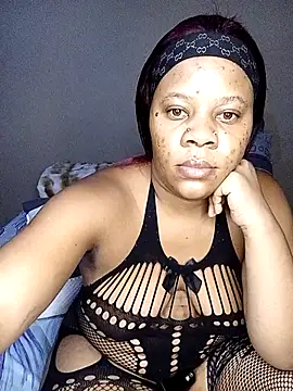 Snapshot of Emmylove-xr25 chatting on 12, 2, 2026 Emmylove-xr25 online show from 12, 2, 2026