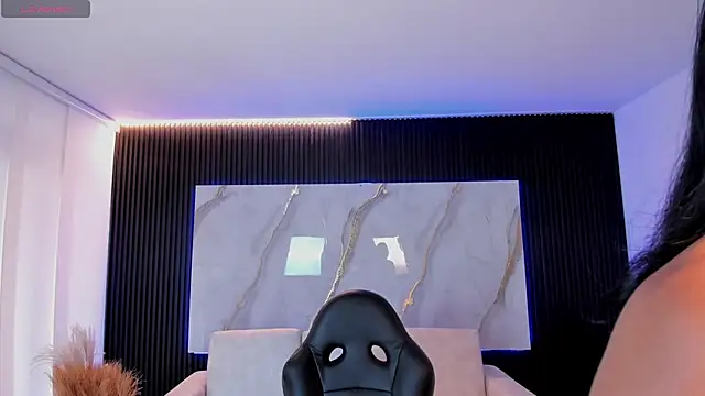 Saara Corraless online show from 9, 4, 2026