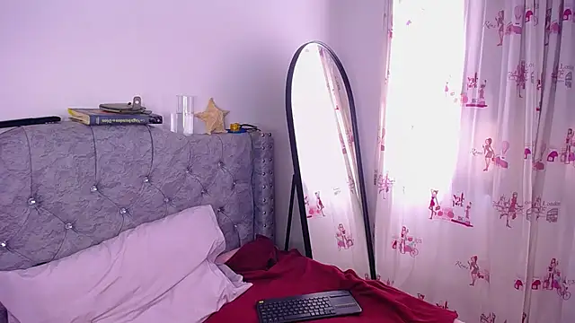 Snapshot of _Pariiss chatting on 1, 12, 2025 Pariiss online show from 1, 12, 2025