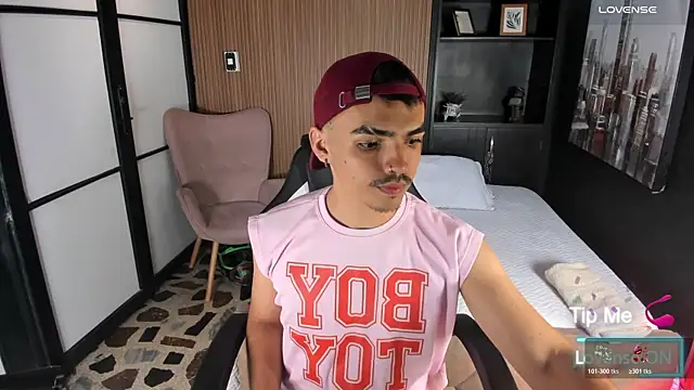 Snapshot of NicoKingg_ chatting on 11, 11, 2025 NicoKingg online show from 11, 11, 2025