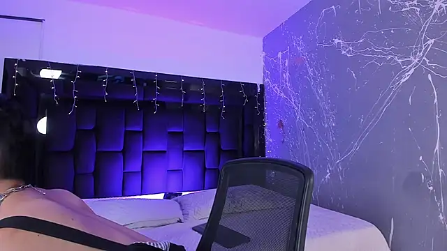 Snapshot of NicoKingg_ chatting on 18, 12, 2025 NicoKingg online show from 18, 12, 2025