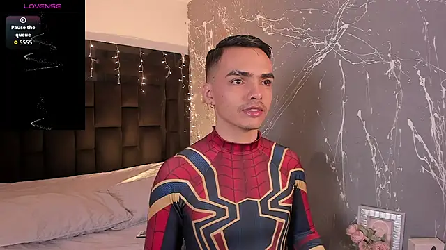 Snapshot of NicoKingg_ chatting on 21, 12, 2025 NicoKingg online show from 21, 12, 2025