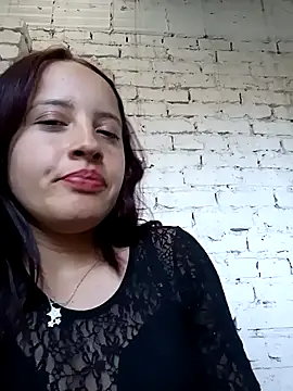 Snapshot of Chloe_2-4 chatting on 8, 11, 2025 Chloe 2-4 online show from 8, 11, 2025