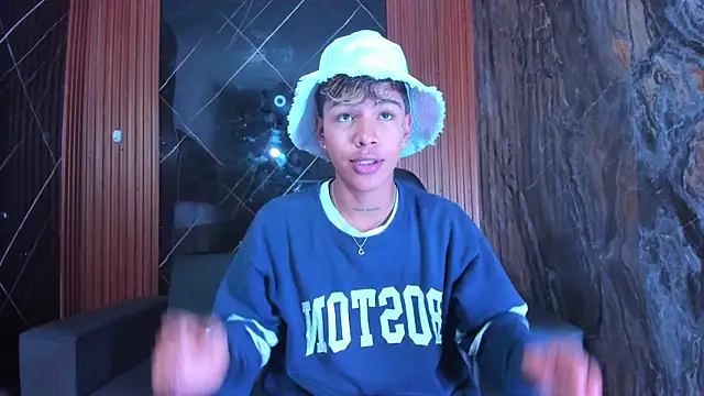 Timmy Kiing  online show from 24, 11, 2025