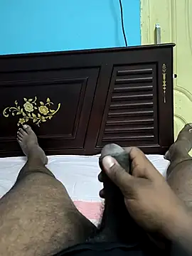 Touchmehotbitch online show from 26, 4, 2026