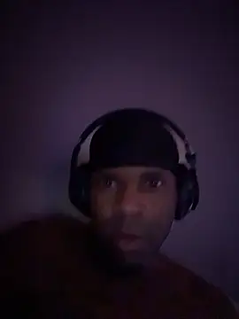 CrookedBeaut online show from 11, 1, 2026