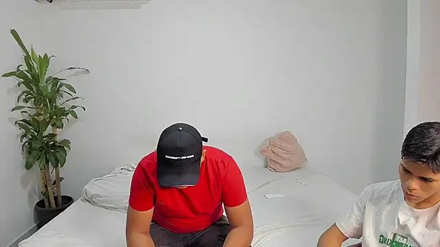 Snapshot of shark_boy28 chatting on 24, 11, 2025 shark boy28 online show from 24, 11, 2025