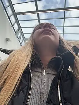 SashaCatt online show from 9, 3, 2026