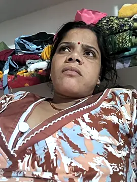 Hot suini online show from 12, 3, 2026