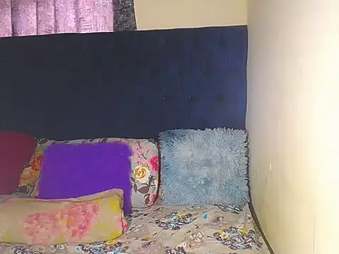 Snapshot of BMWWWXXX chatting on 25, 11, 2025 BMWWWXXX online show from 25, 11, 2025