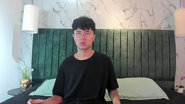 Noah dupont  online show from 4, 12, 2025