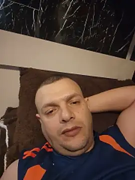 Snapshot of Saddamzaid1985 chatting on 27, 5, 2026 Saddamzaid1985 online show from 27, 5, 2026