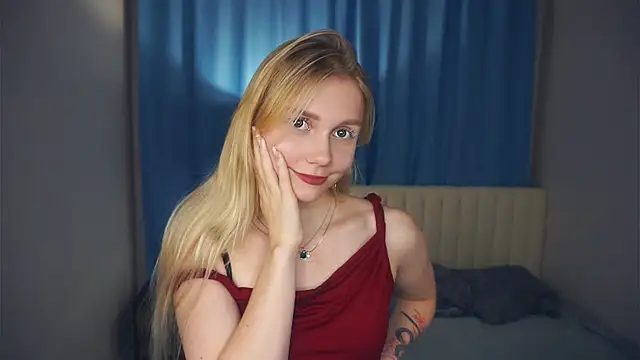 Snapshot of UnDesiga chatting on 15, 11, 2025 UnDesiga online show from 15, 11, 2025