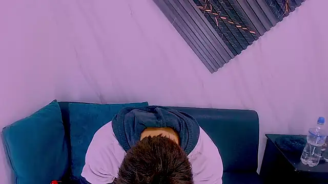 Liam York  online show from 15, 4, 2026