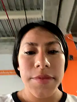 Snapshot of Katherinm chatting on 11, 11, 2025 Katherinm online show from 11, 11, 2025