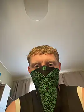 Snapshot of T3pes chatting on 16, 11, 2025 T3pes online show from 16, 11, 2025