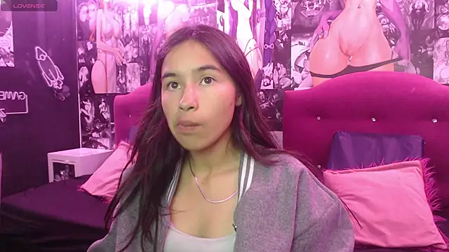 bunnywhite21 online show from 13, 1, 2026