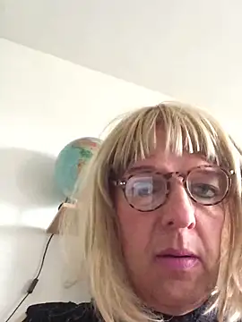 simone xdressing online show from 3, 10, 2025