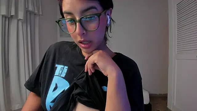 VictoriaAmelie online show from 26, 11, 2025