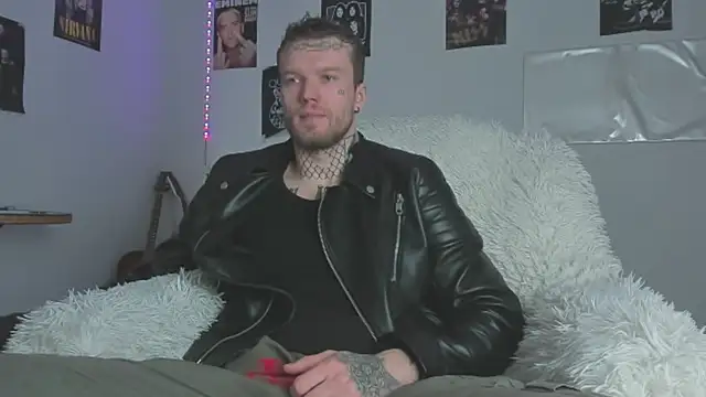 Huntall77 online show from 28, 3, 2026