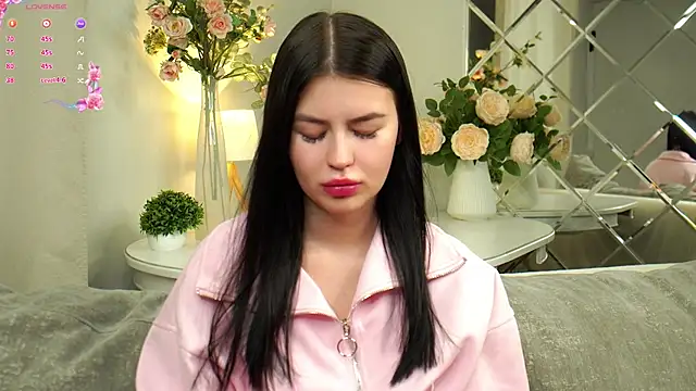 Snapshot of CoreenYorton chatting on 5, 2, 2026 CoreenYorton online show from 5, 2, 2026