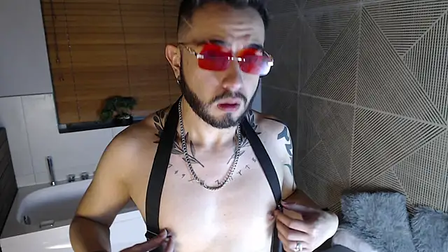 Snapshot of dave_wolff chatting on 28, 11, 2025 dave wolff online show from 28, 11, 2025